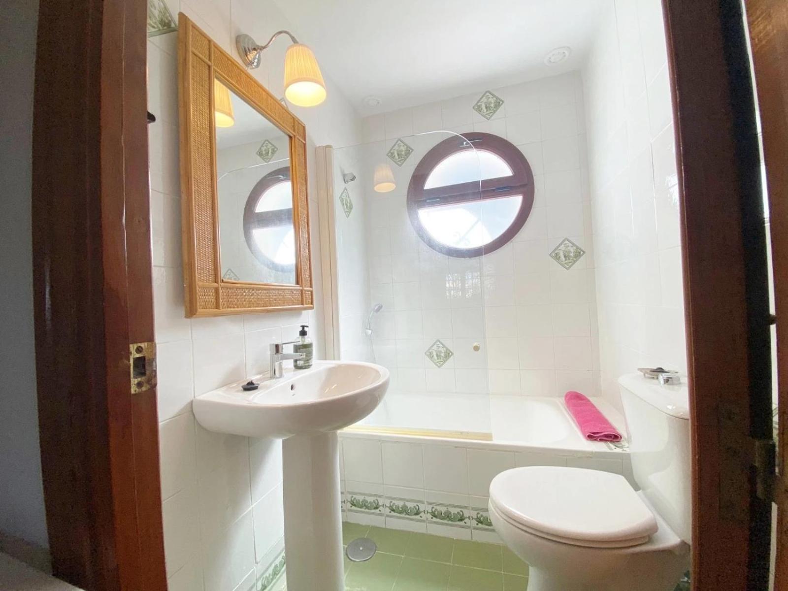 Chalet Roche A 300 Metros De La Playa Экстерьер фото