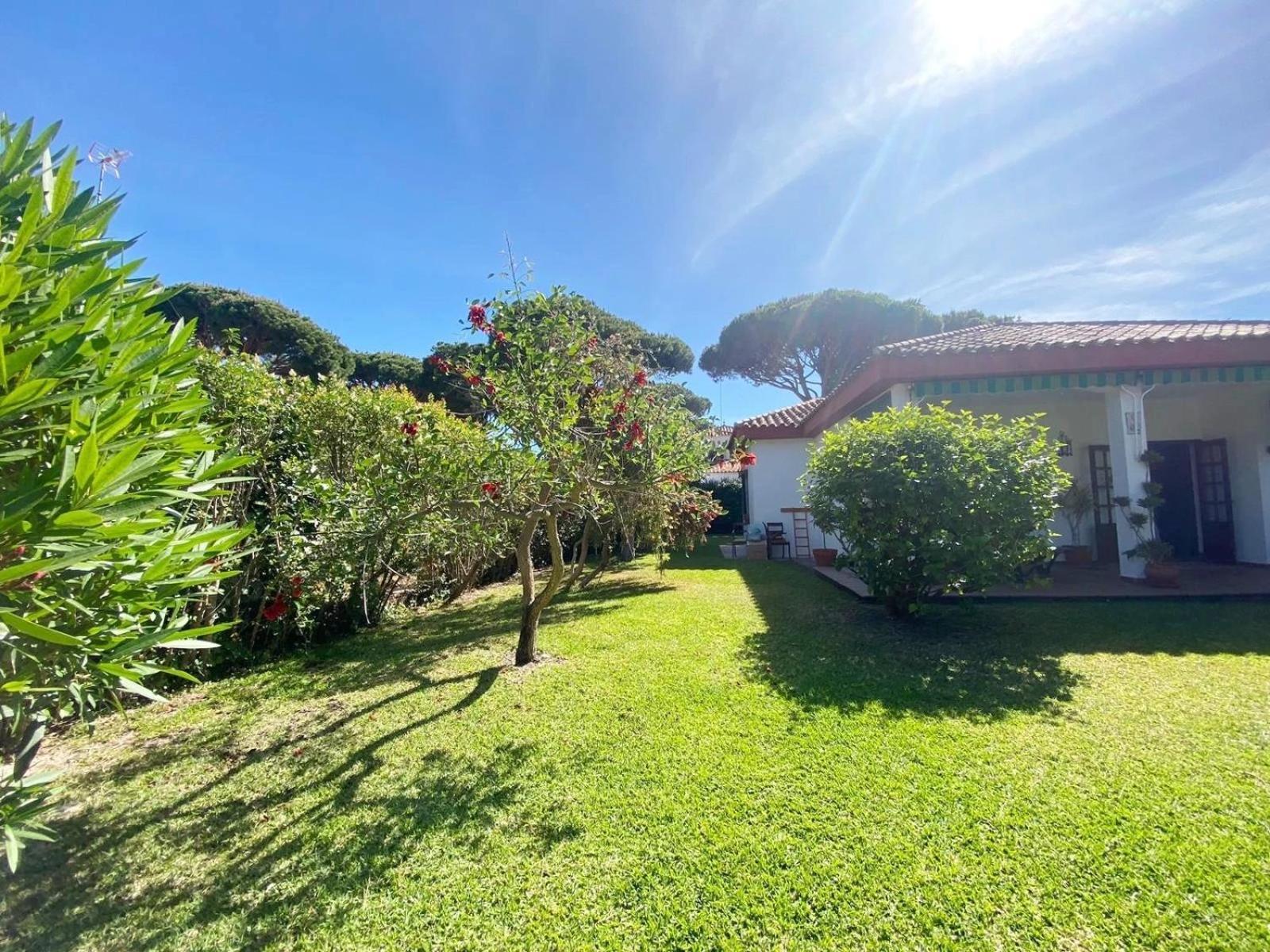 Chalet Roche A 300 Metros De La Playa Экстерьер фото