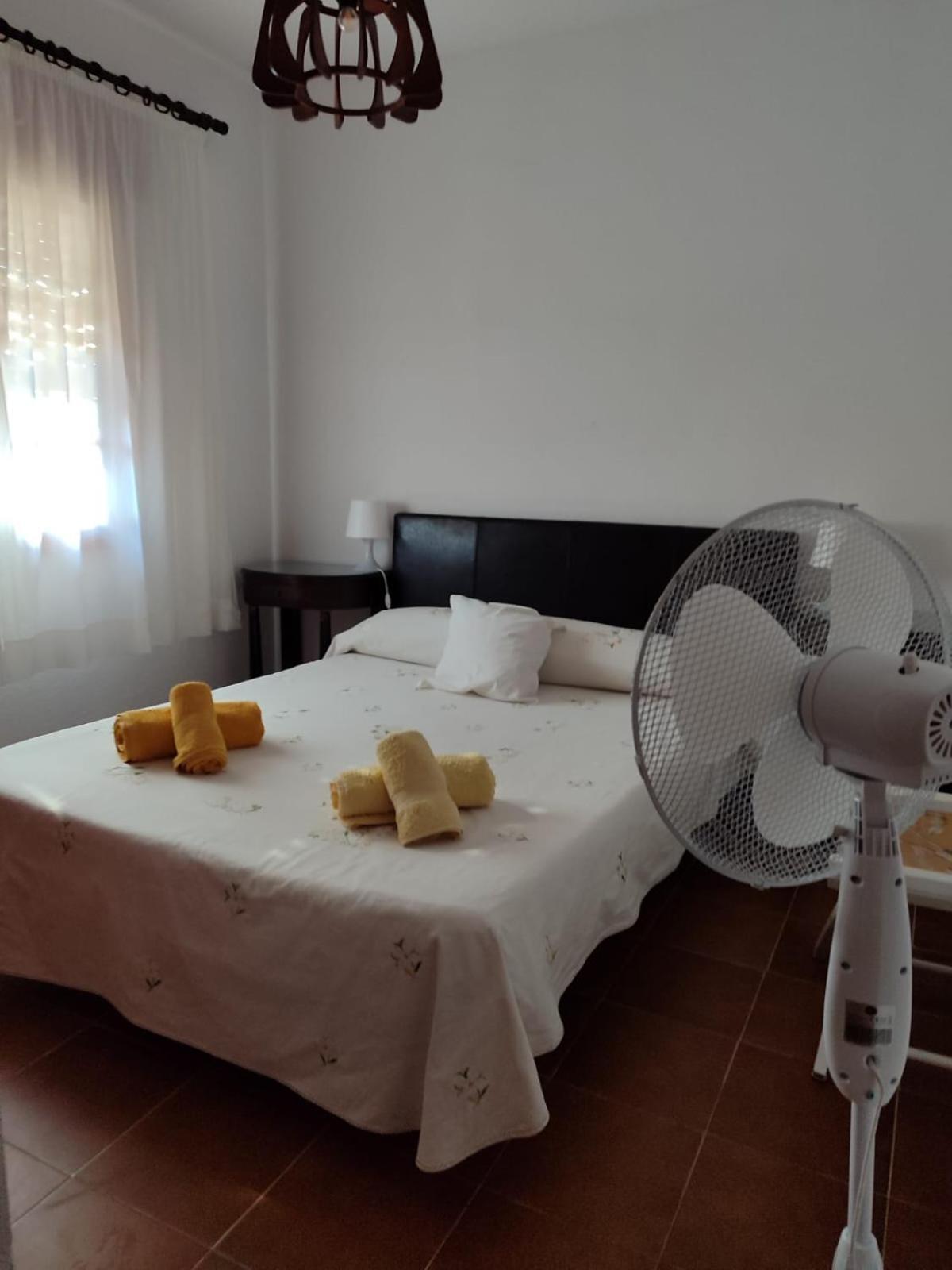 Chalet Roche A 300 Metros De La Playa Экстерьер фото